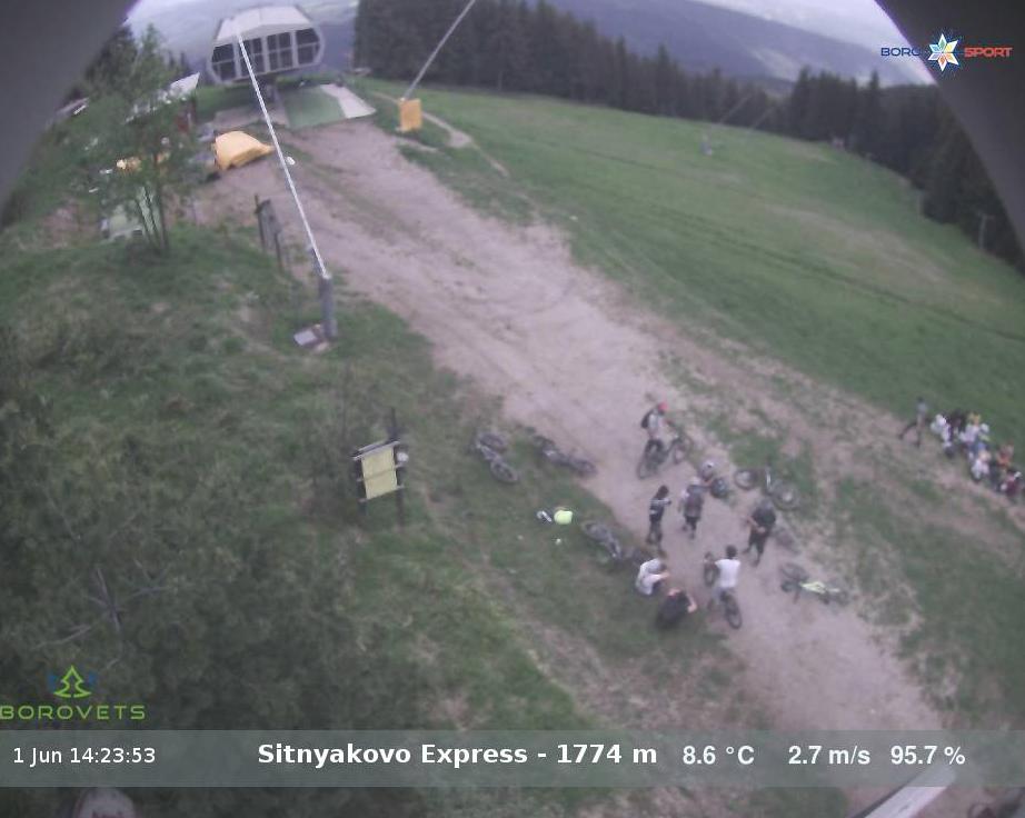 Borovets ski webcam - Sitnyakovo ski run and lift